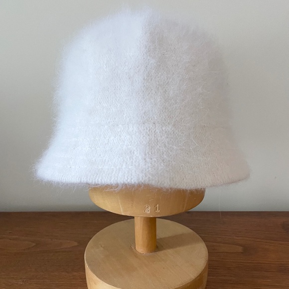 Bucket Hat Cap - Winter White -  Angora/Wool/Polyester - SIze 23 - Picture 2 of 7